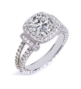 Solitario de diamantes CUSHION