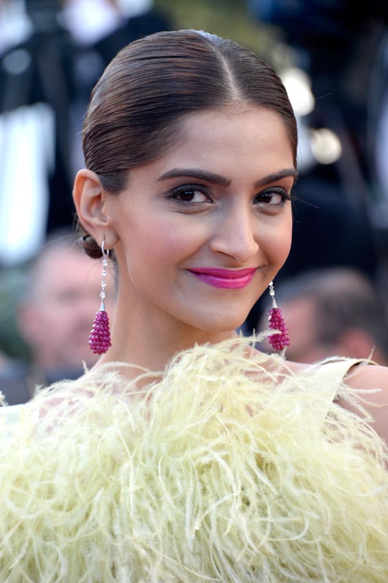 sonam_kapoor_1-a