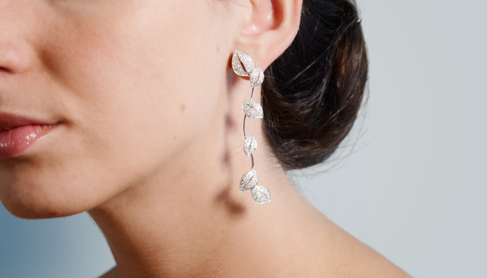 Pendientes de diamantes HIEDRA, perfectos para un look de novia sencillo al que aportará elegancia, originalidad y luminosidad