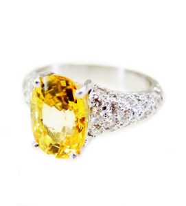 BEL AIR, Sortija de zafiro amarillo y diamantes