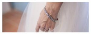 pulsera de oro con diamantes