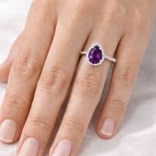 Anillo de amatista y diamantes Bolivia modelo