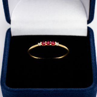 Anillo de rubí y diamantes Sicilia estuche