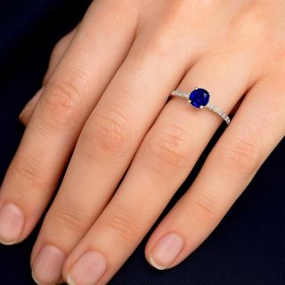 Anillo de zafiro y diamantes Gadea modelo