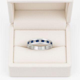 Anillo de zafiro y diamantes Imadi estuche