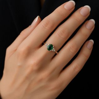 Anillo de esmeralda y diamantes Madras modelo