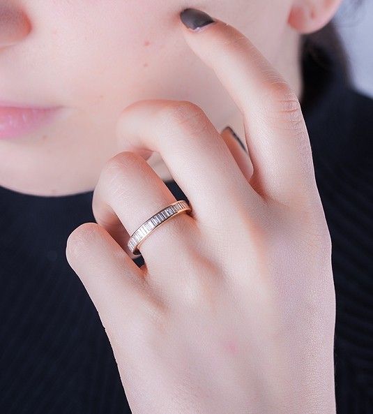 Alianza de diamantes modelo