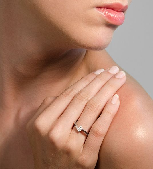 Anillo solitario de diamantes en modelo