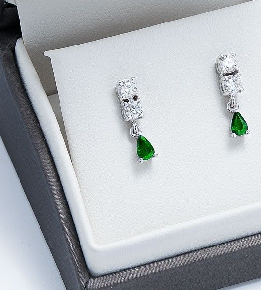 PENDIENTES DE ESMERALDAS Y DIAMANTES