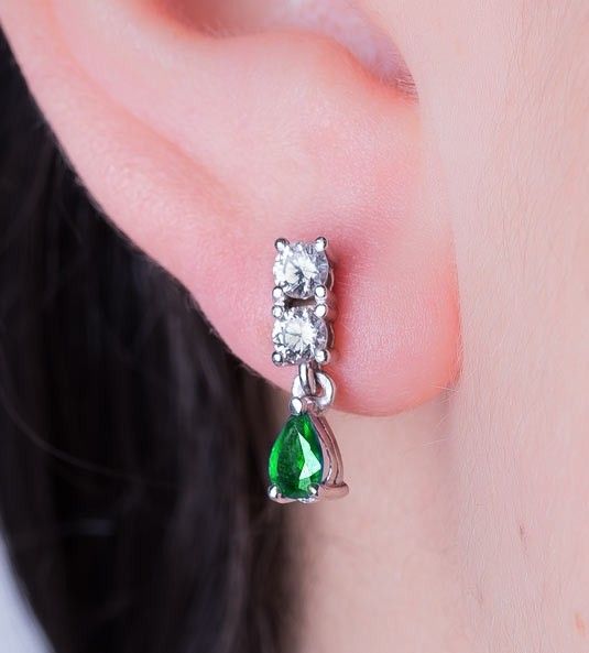 PENDIENTES LARGOS DE ESMERALDAS