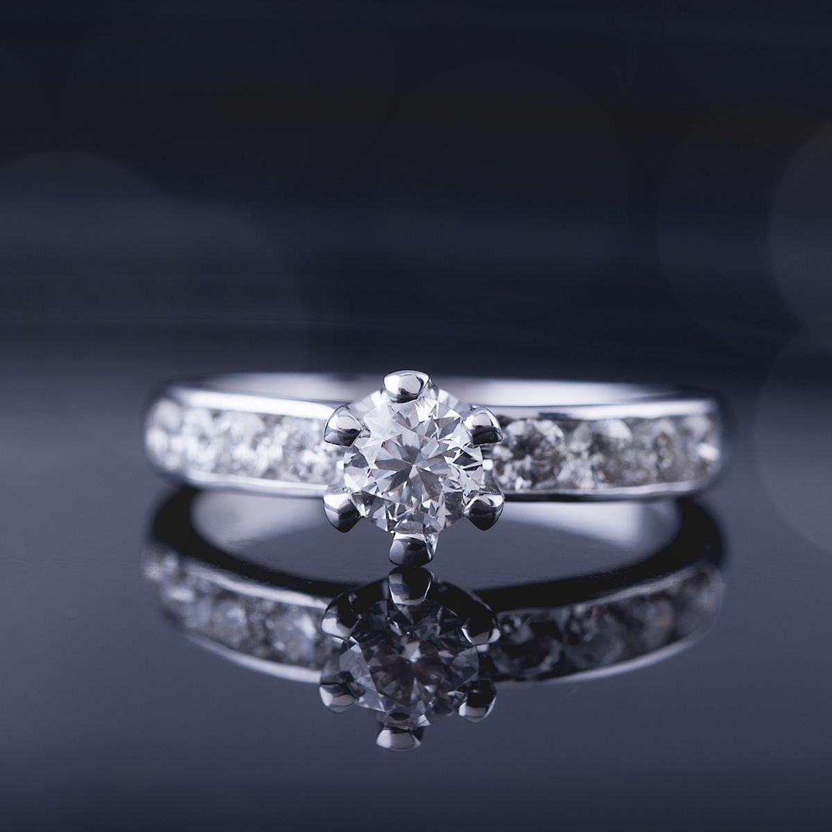 solitario de diamantes creatividad