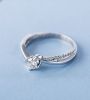 Anillo de diamantes creatividad