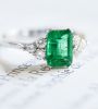 anillo de esmeralda creativa
