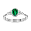 Anel de esmeralda e diamantes ouro branco