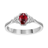 Anel de rubí e diamantes