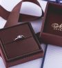 anillo de diamantes estuche