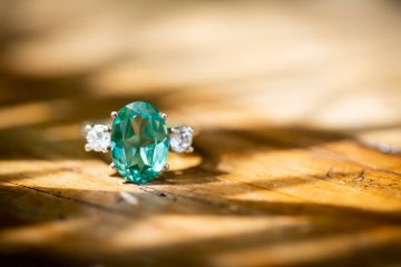 Anillo de turmalina y diamantes ALEJANDRA