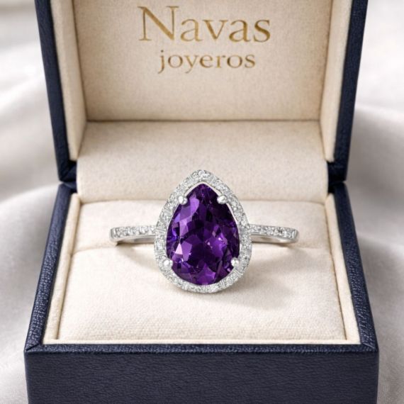 Anillo de amatista y diamantes Bolivia estuche 
