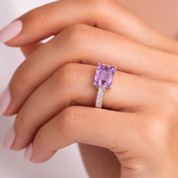 Anillo de amatista y diamantes Oporto modelo 