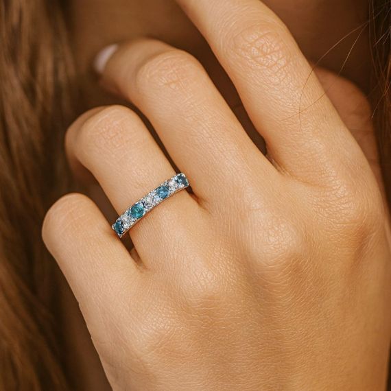 Anillo de aguamarina y diamantes Bogotá modelo