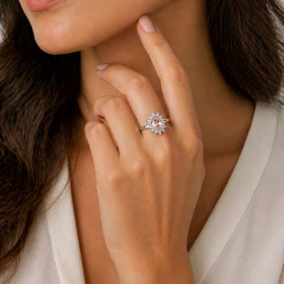 Anillo de morganita y diamantes Ibague modelo