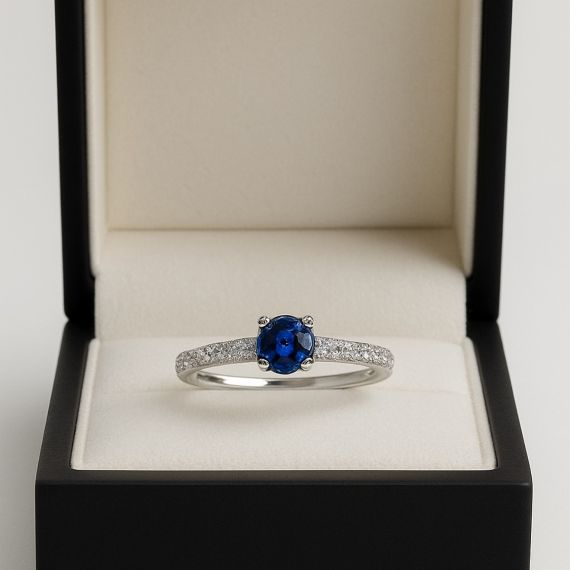 Anillo de diamantes y zafiro GADEA estuche 