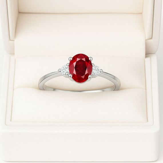 Anillo de rubí y diamantes Luxemburgo estuche