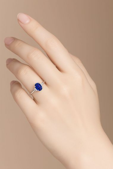 Anillo de zafiro y diamantes Luxemburgo modelo