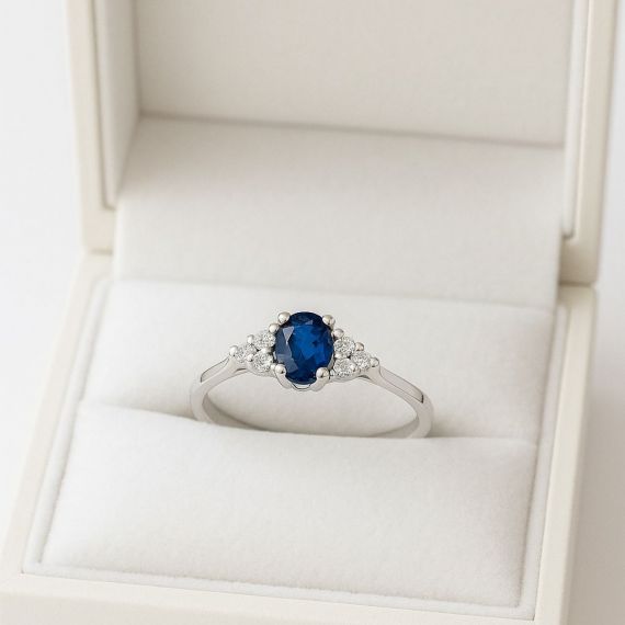 Anillo de zafiro y diamantes Madras estuche