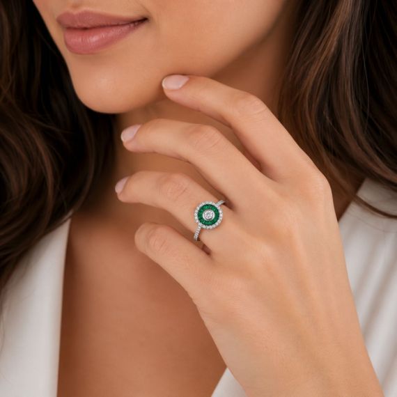 Anillo de granate verde y diamantes OJO de Perdiz modelo