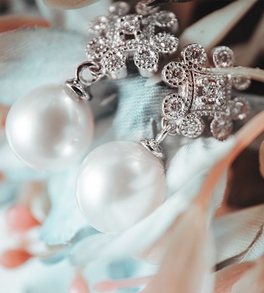 Pendientes de perlas y diamantes creatividad