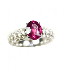 sousa-anillo-rubi-detalle